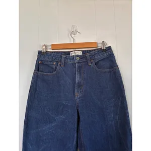 Abercrombie & Fitch Curve Love 90s Relaxed Jeans High Rise Dark Wash 28 Regular thumbnail 4
