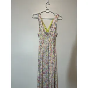 Beach Riot Kimi Cut-Out Slit V-Neck Dress in Forget Me Not Floral Lace Trim Smal thumbnail 8