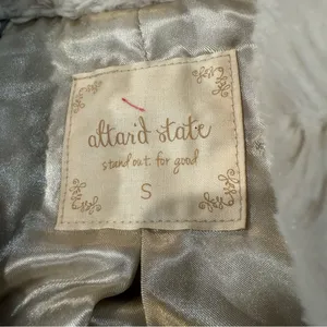 Altar’d State Plush Faux Fur Long Vest Womens Small Cream Cozycore Lined Pockets thumbnail 5