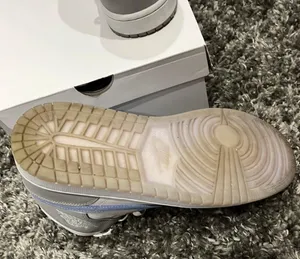 Nike Air Jordan 1 Wolf Gray thumbnail 5