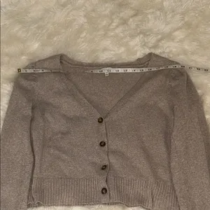 Wilfred Taupe Love Fire Button-Up Crop Cardigan thumbnail 5