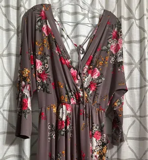 Floral V thumbnail 9
