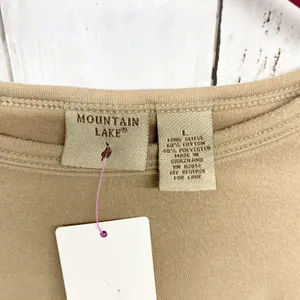Mountain Lake Shirt Women Large Tan Embroidered Crewneck Long Sleeve Minimalist‎ thumbnail 2