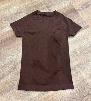 Been short sleeve workout top  thumbnail 1