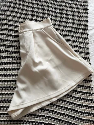 Cider Cream Pleated Wide-Leg Trouser Shorts thumbnail 2