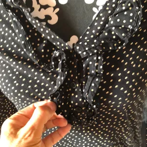 ANN TAYLOR LOFT Black Polkadot Long Sleeve Top S thumbnail 2