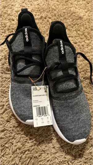 Adidas Shoes thumbnail 3