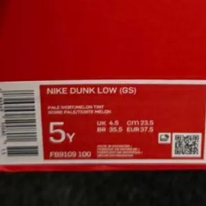Nike Dunk Low GS Melon Tint thumbnail 3