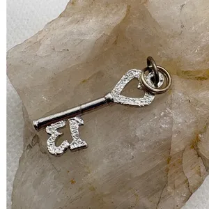 Vintage Silver Tone Heart Skeleton Key Number 13 Charm Magnetic Lucky 13 Pendant thumbnail 3