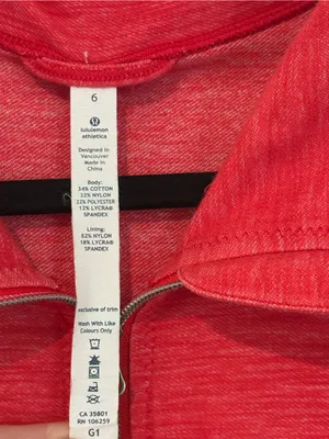 Lululemon Daily Yoga Jacket Reversible Slub Denim Love Red Size 6 RARE thumbnail 4