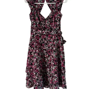 White House Black Market Pink Floral Tiered V Neck Cocktail Party Dress Size 6‎ thumbnail 5