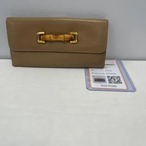 Gucci Bamboo Bi-Fold Leather Wallet in Tan - Preowned thumbnail 10