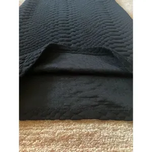“My Tribe”black textured pencil skirt size M stretch snakeskin pattern thumbnail 5
