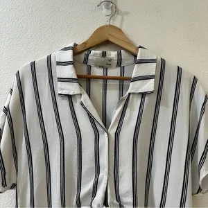 Aritzia Wilfred Navy White Tie Front Blouse‎ Size XS thumbnail 5