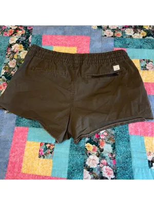 Vuori $68 Vintage Ripstop Woman’s S olive drawstring shorts thumbnail 7