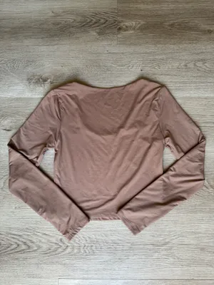 ReoRia Long Sleeve Scoop Neck Top thumbnail 4