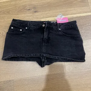 Edikted Mini Skort- Black Denim thumbnail 4