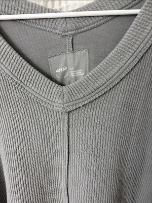 Aerie Wonder Textured Ribbed V-Neck Sweatshirt in Silver Shadow Small thumbnail 3