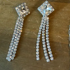 Silver tone glitzy rhinestone jewelry set thumbnail 4