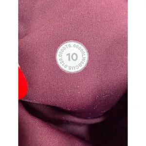 Lululemon 10 Fast and Free High-Rise Crop II Non-Reflective Nulux Garnet Cropped thumbnail 9