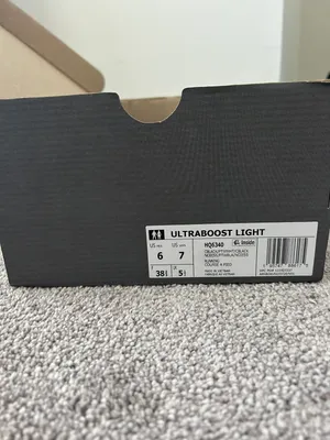 Adidas Ultraboosts thumbnail 3
