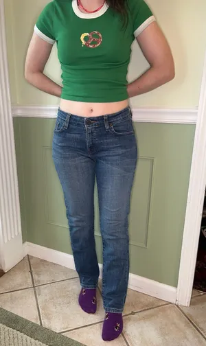 Levi’s mid rise skinny jeans thumbnail 1