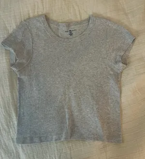 Brandy Melville Crop Top thumbnail 2
