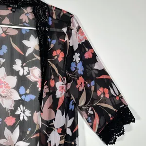 Torrid Floral Kimono Duster Women's 00/0 M/L Black Floral Lace Trim Long Open thumbnail 4