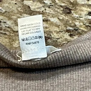 Bozzolo Women's M Taupe Ribbed Long Sleeve Crop Top V Neck Stretch NWOT thumbnail 5