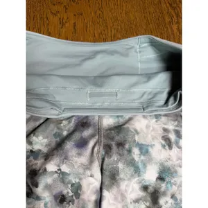 Lululemon Speed Up Mid Rise Shorts 4" Inseam Kaleidofloral Multi/Blue Cast Sz 4 thumbnail 5