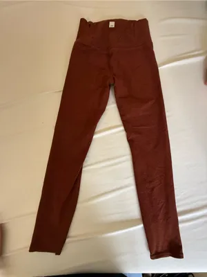 Vuori Daily Leggings- Like New thumbnail 3