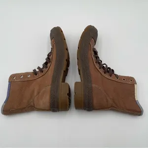 Converse Women’s 7 Chuck Taylor All Star Outsider Brown leather Hi Top Sneakers thumbnail 8