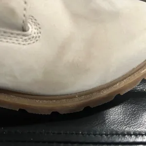 Timberland waterproof Cream Lace-Up Boots thumbnail 9