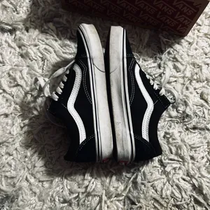 Vans Old Skool Shoes thumbnail 6