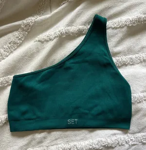Sports Bra thumbnail 1
