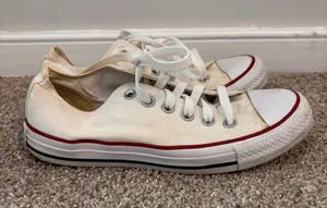 Converse Chuck Taylor Low Top White Canvas Sneakers Womens 7 thumbnail 1