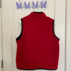 EUC Women’s red black fleece full zip vest warm winter fashion large/XL‎ thumbnail 3