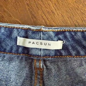 Pacsun‎ Womens Distressed Mom Jeans Size 25 Pants Destroyed Denim thumbnail 4