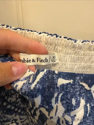 Abercrombie & Fitch Navy and White Printed Spaghetti Strap Crop Top thumbnail 3