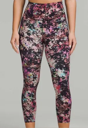 Lululemon Base Pace High-Rise Crop‎ 23" Stencil Blossom Red size 12 thumbnail 1