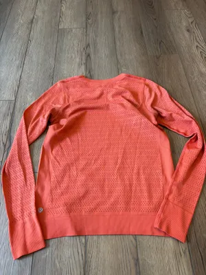 Lululemon long sleeve top  thumbnail 2