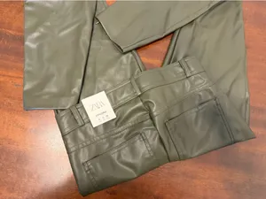 Women’s ZARA Leather Faux Pants small new with tags thumbnail 3