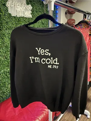 SHEIN Black Cozy Crewneck Sweatshirt with White Label Detail thumbnail 1