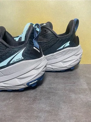 Altra Experience Wild Women's Navy Trail Running Shoes Size 7 thumbnail 9