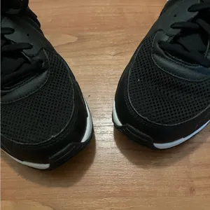 Nike Air Max Women's Shoes Size 9 Athletic Sneakers Black & Blue Swooshes thumbnail 4