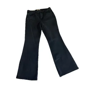Universal Threads Women's High Rise Flare Jeans Size 12 Black thumbnail 2