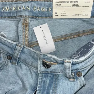 American Eagle Outfitters Mom Blue Mist Distressed Mom Jeans(Size 6Regular) thumbnail 6