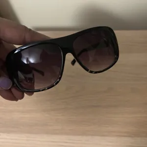 Stylish Black Sunglasses thumbnail 11