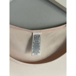 Gap Body Womens Pale Pink Tactel Lycra Scoop Neck Short Sleeve Tee Size M thumbnail 3