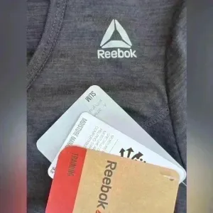 NWT Reebok Athletic Shirt Exercise size Medium New‎ thumbnail 3